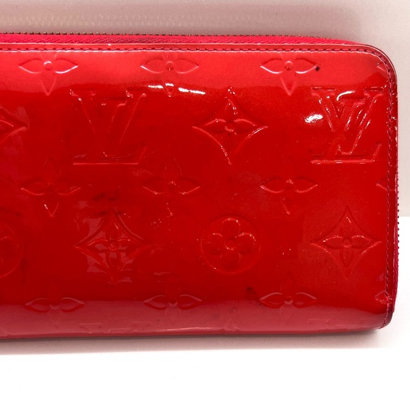 LOUIS VUITTON Vernis wallet - Picture 2 of 12